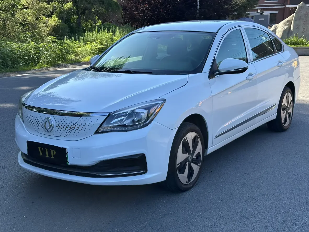Dongfeng Fengshen E70
