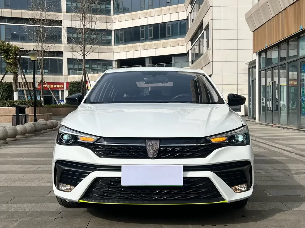 Roewe i5