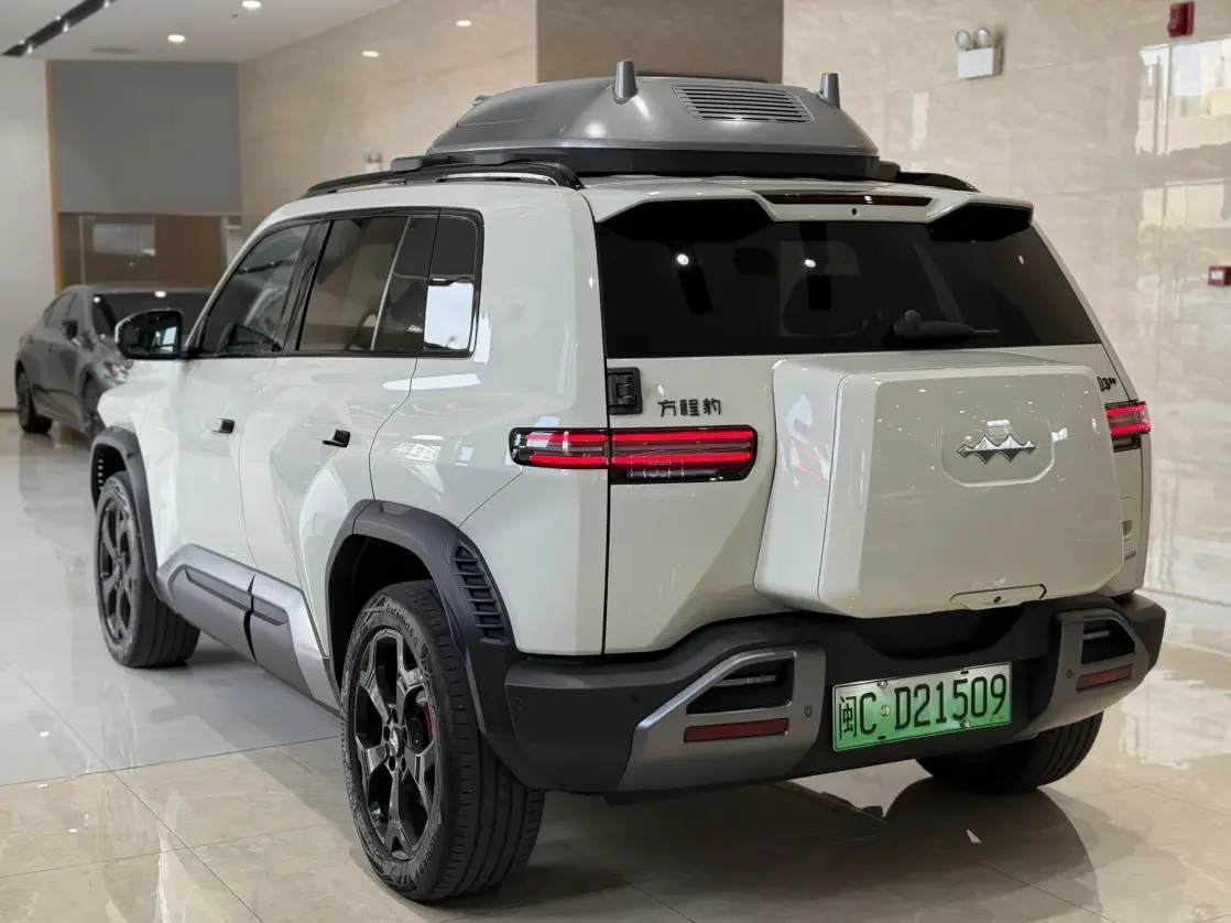 BYD Leopard Titanium 3