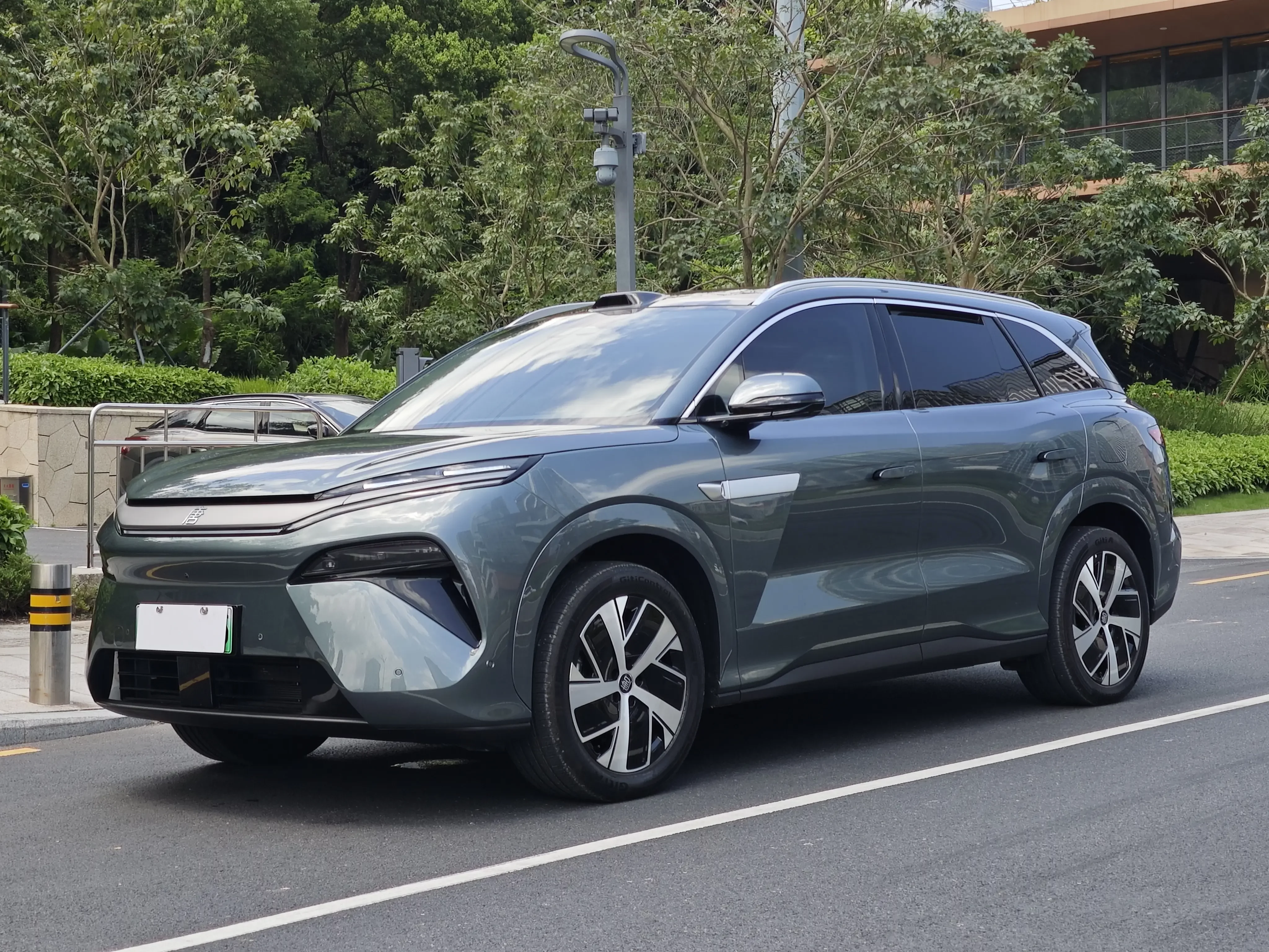 BYD Tang L EV