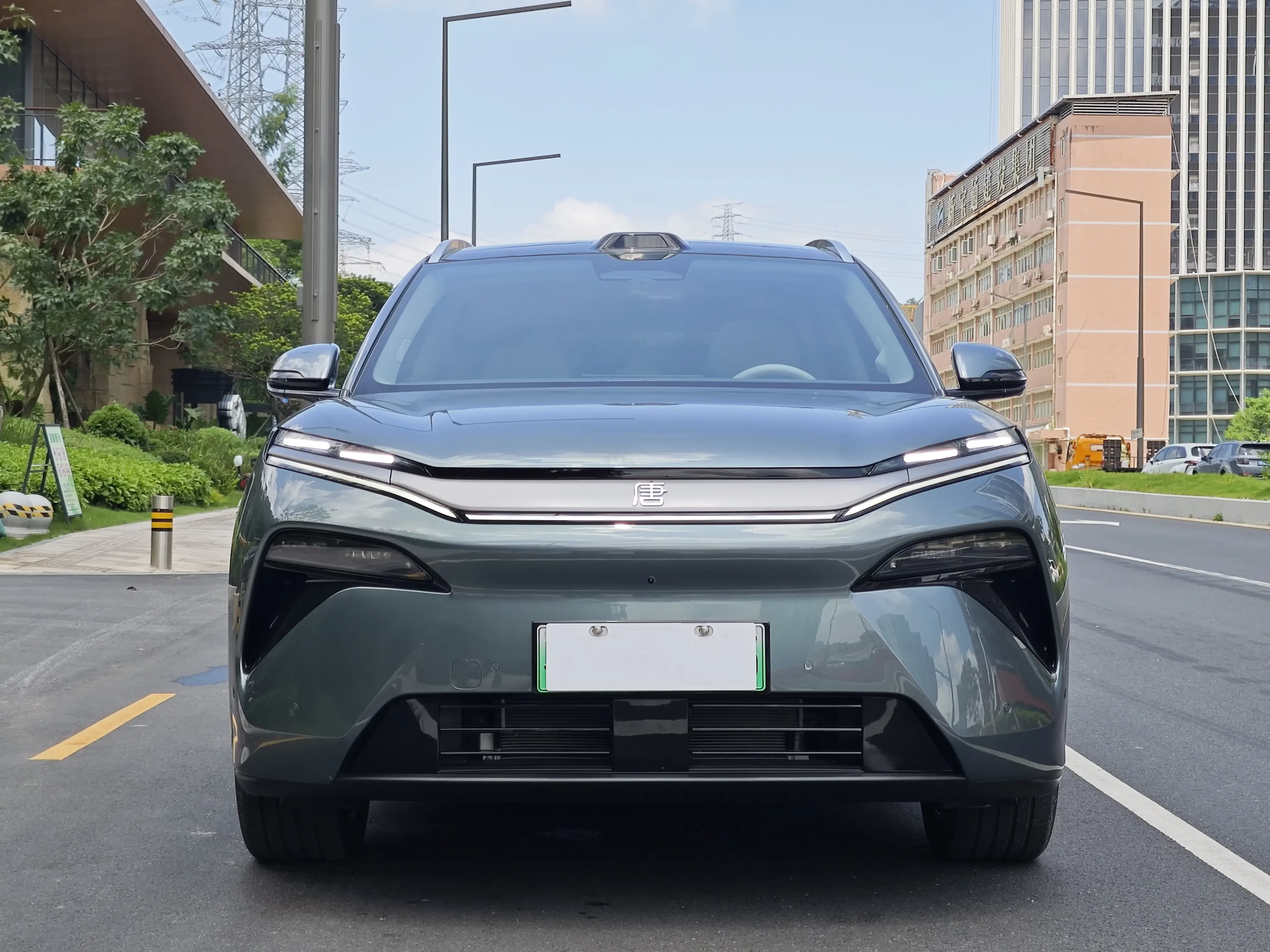 BYD Tang L EV
