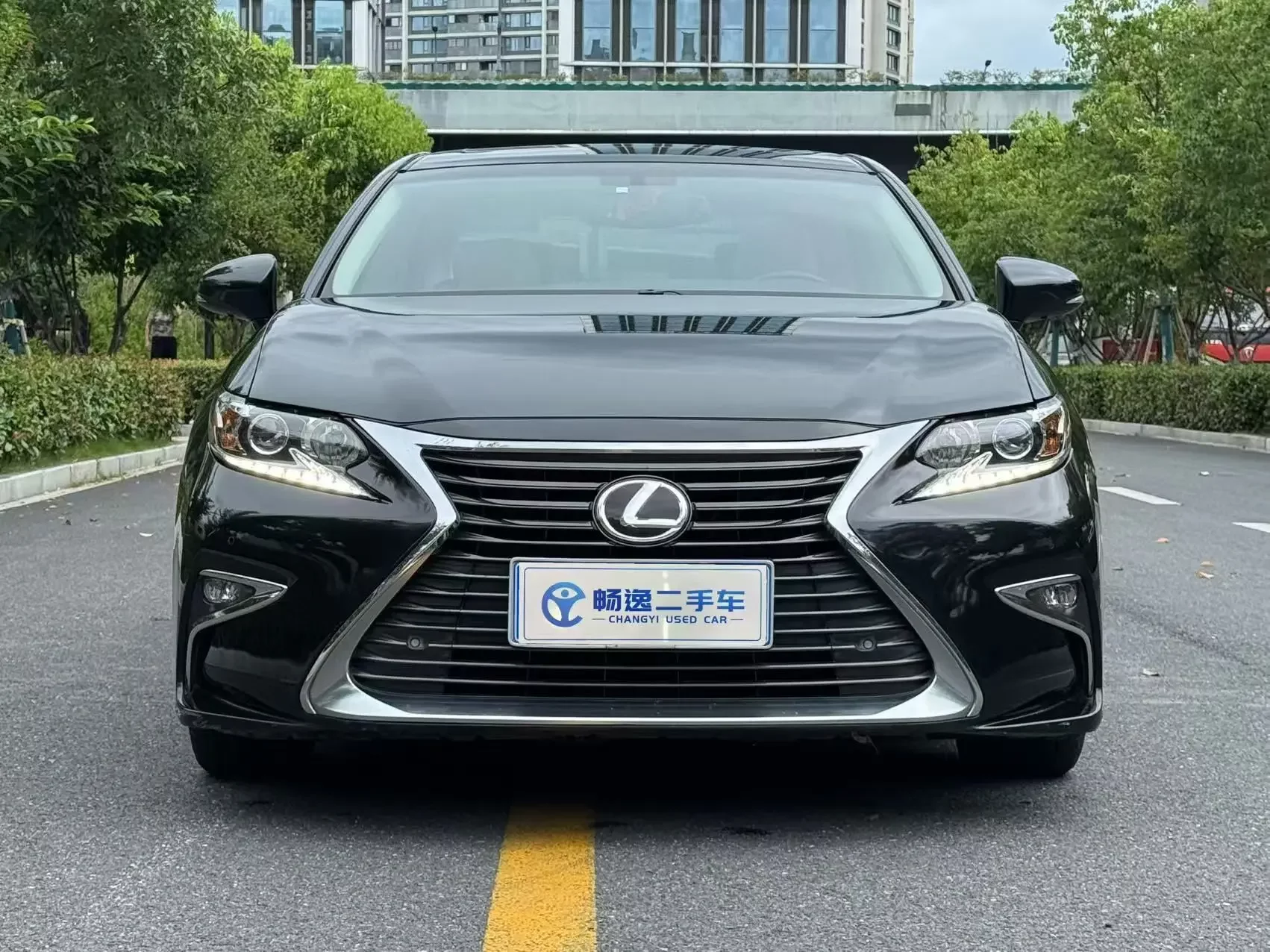 Lexus ES