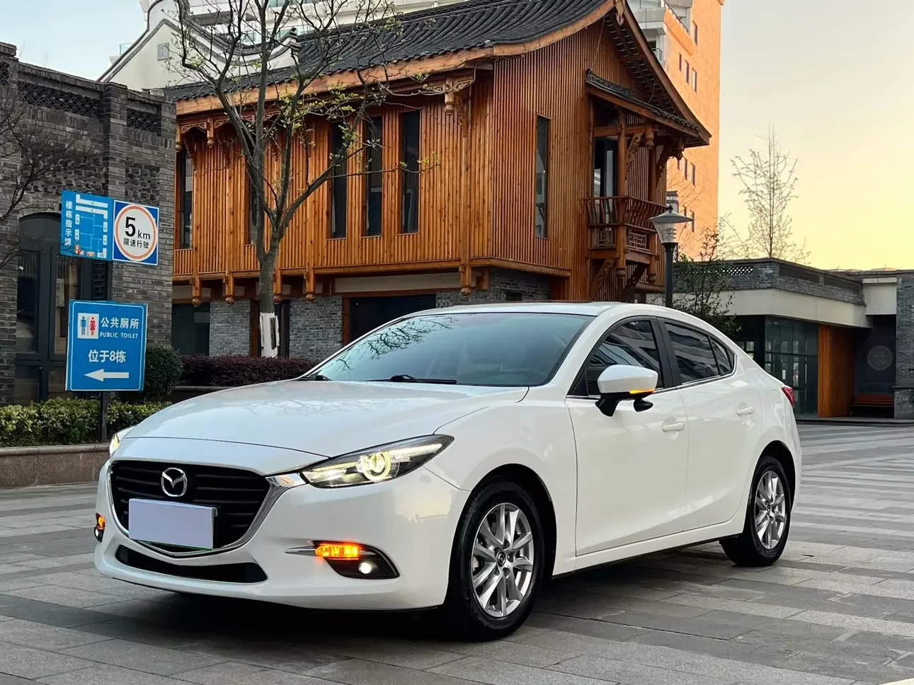 Mazda Axela