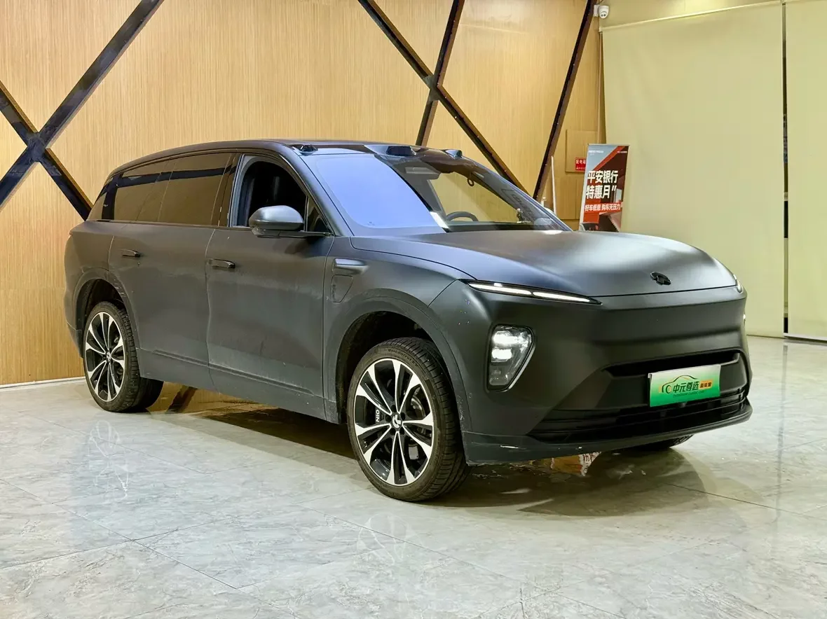 NIO ES8