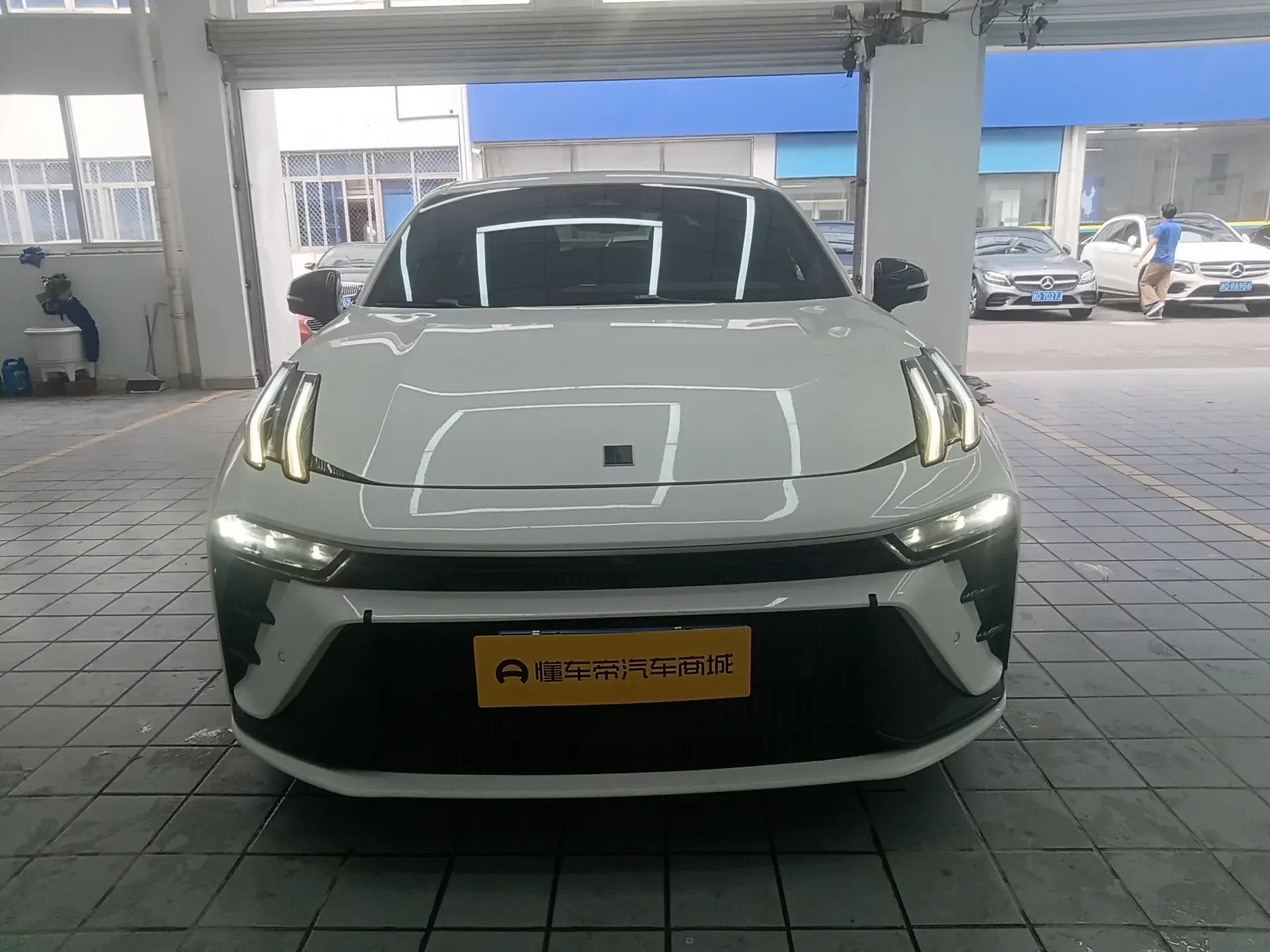 Lynk & Co 03