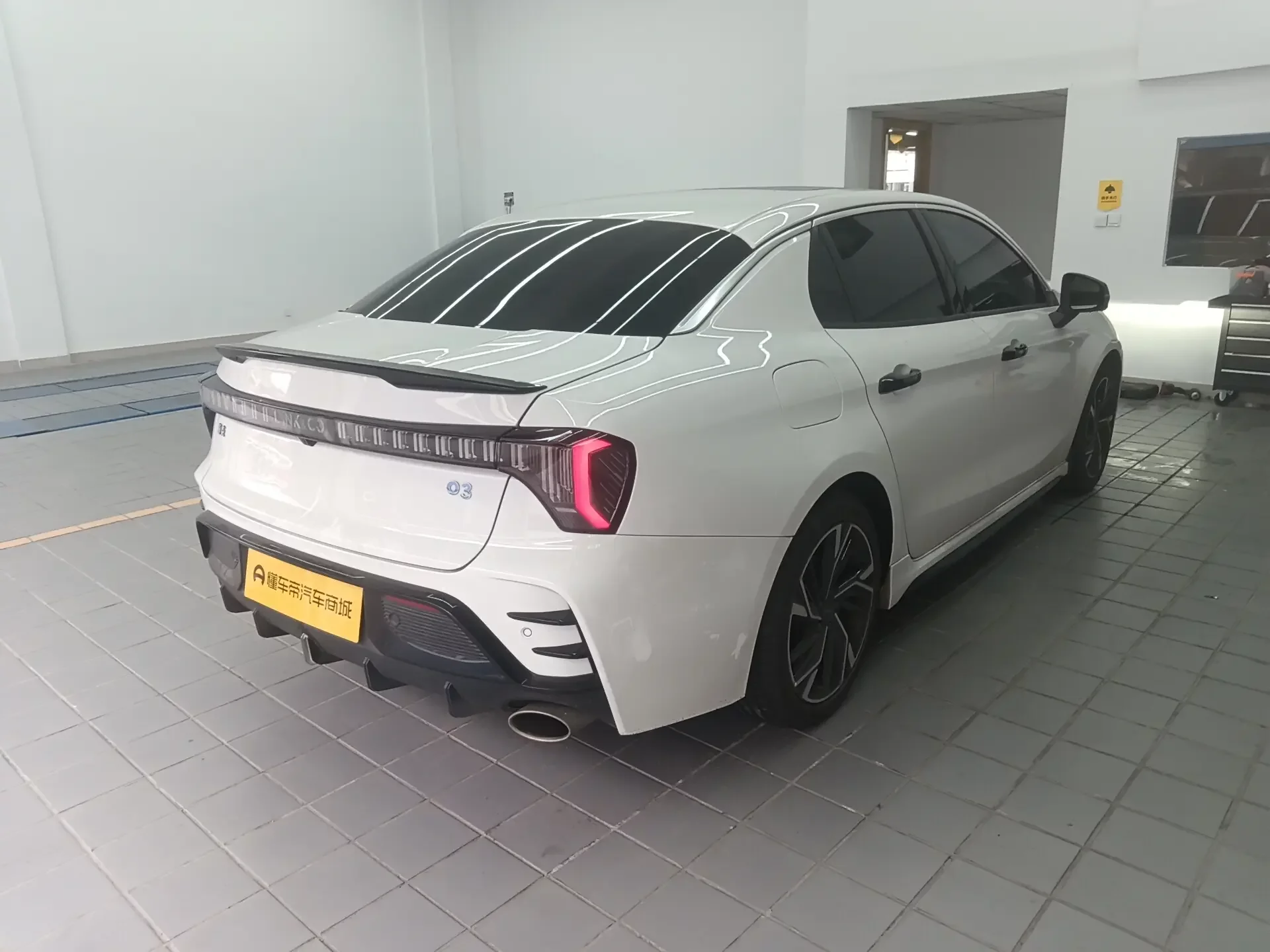 Lynk & Co 03