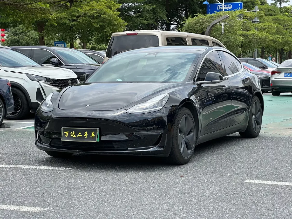 Tesla Model 3  из Китая