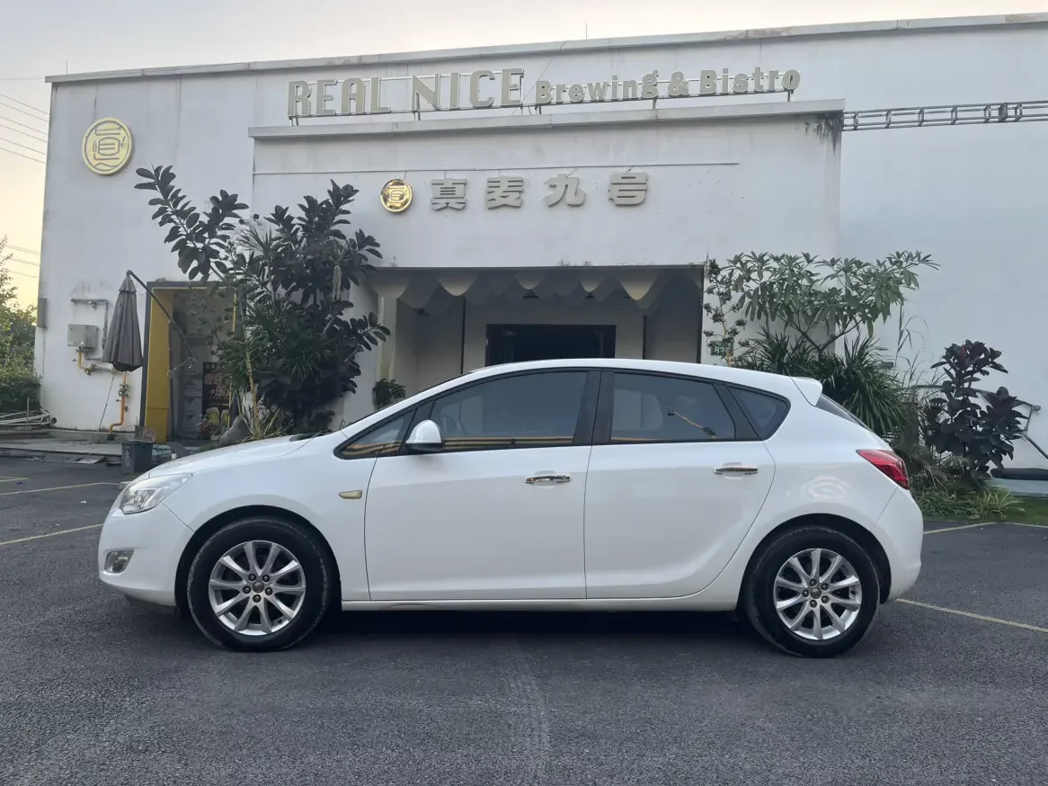 Buick Yinglang