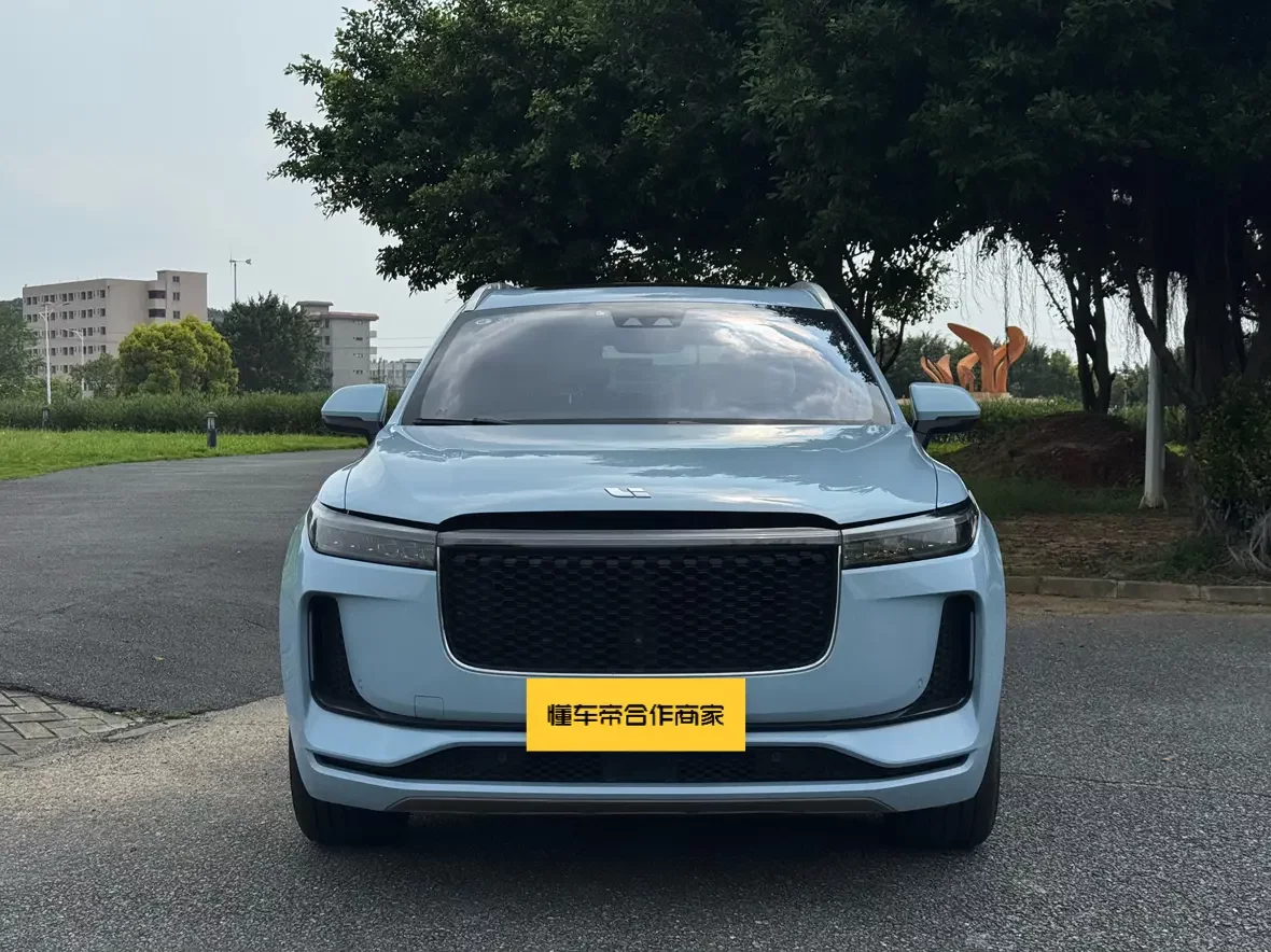 Li ONE (Ideal ONE)  из Китая