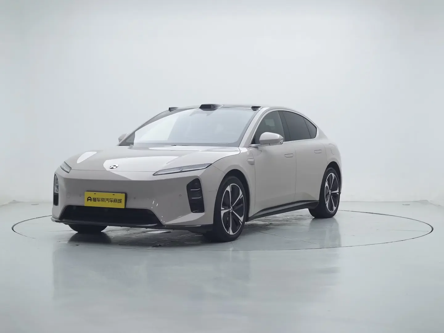 NIO ET5
