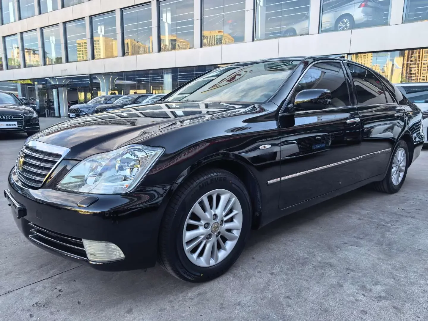 Toyota crown
