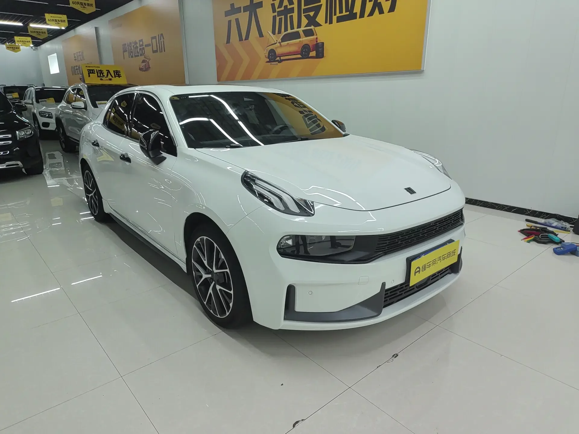 Lynk & Co 03