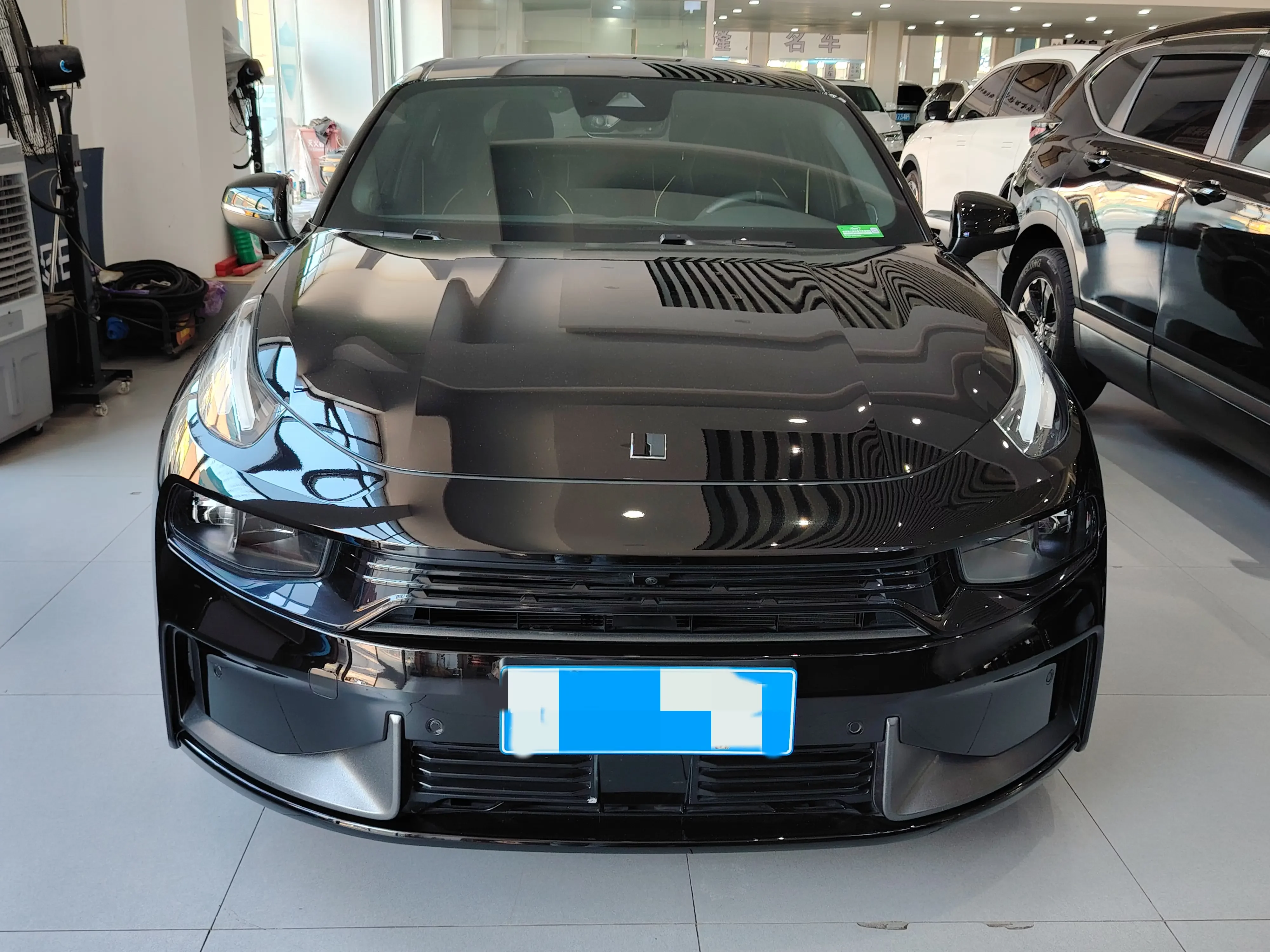 Lynk & Co 03