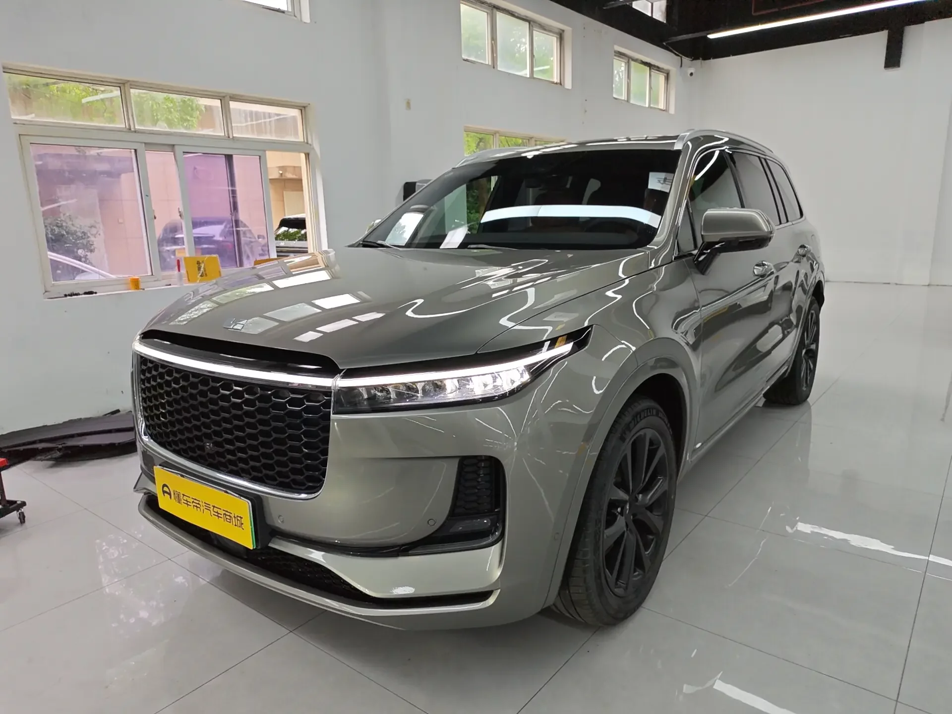 Li ONE (Ideal ONE)  из Китая