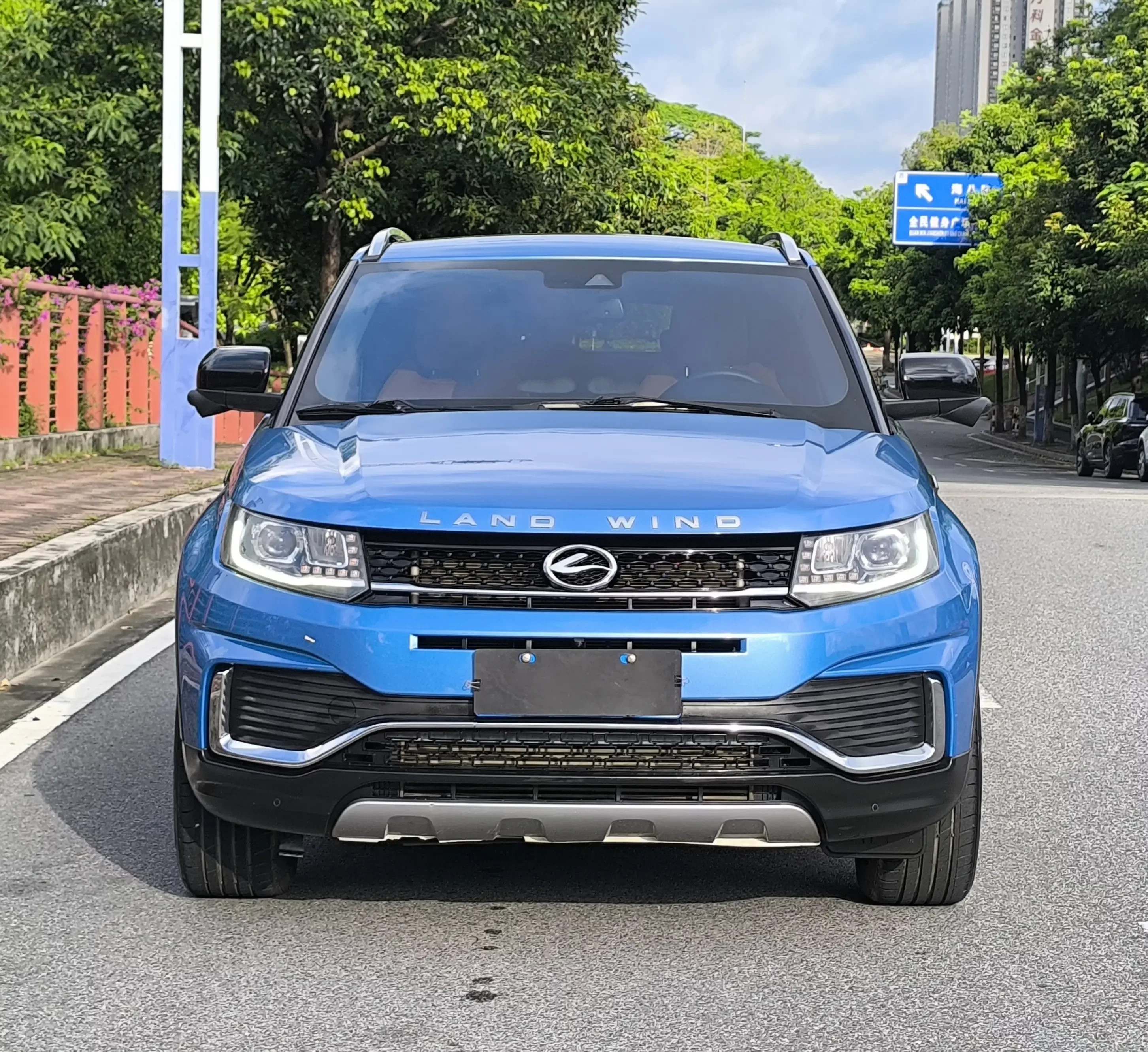 Lu Feng Landwind X7