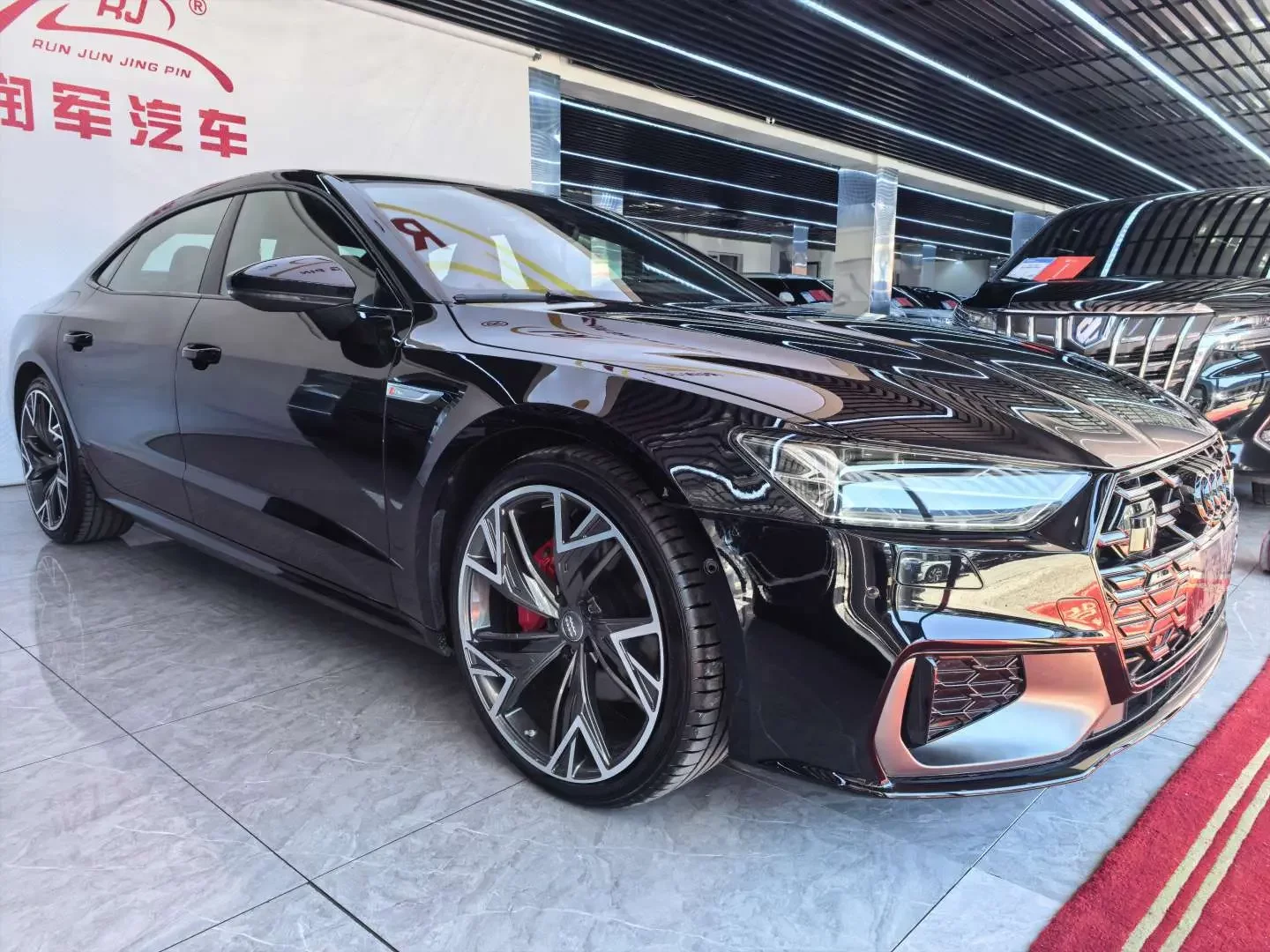 Audi A7L