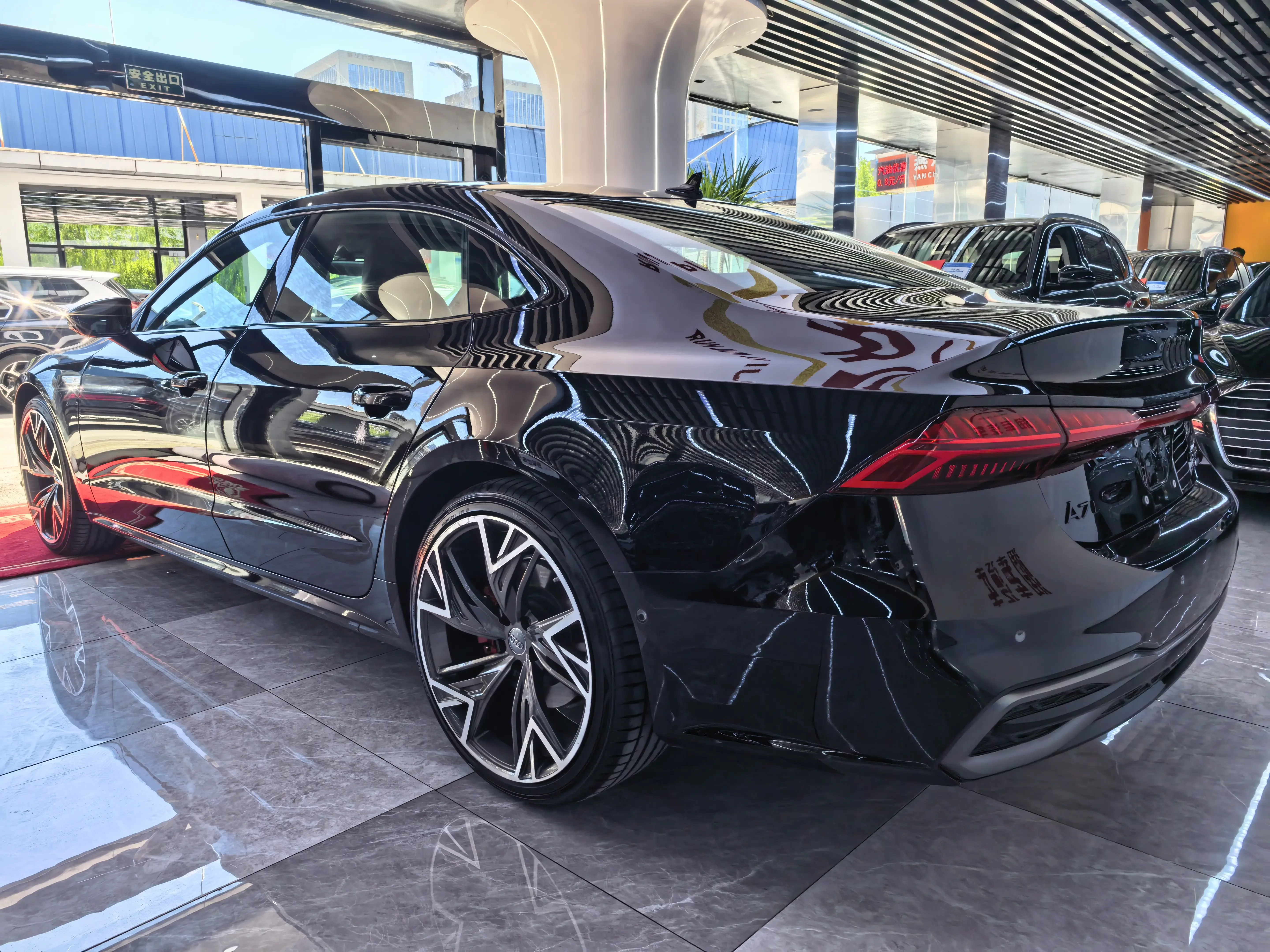 Audi A7L