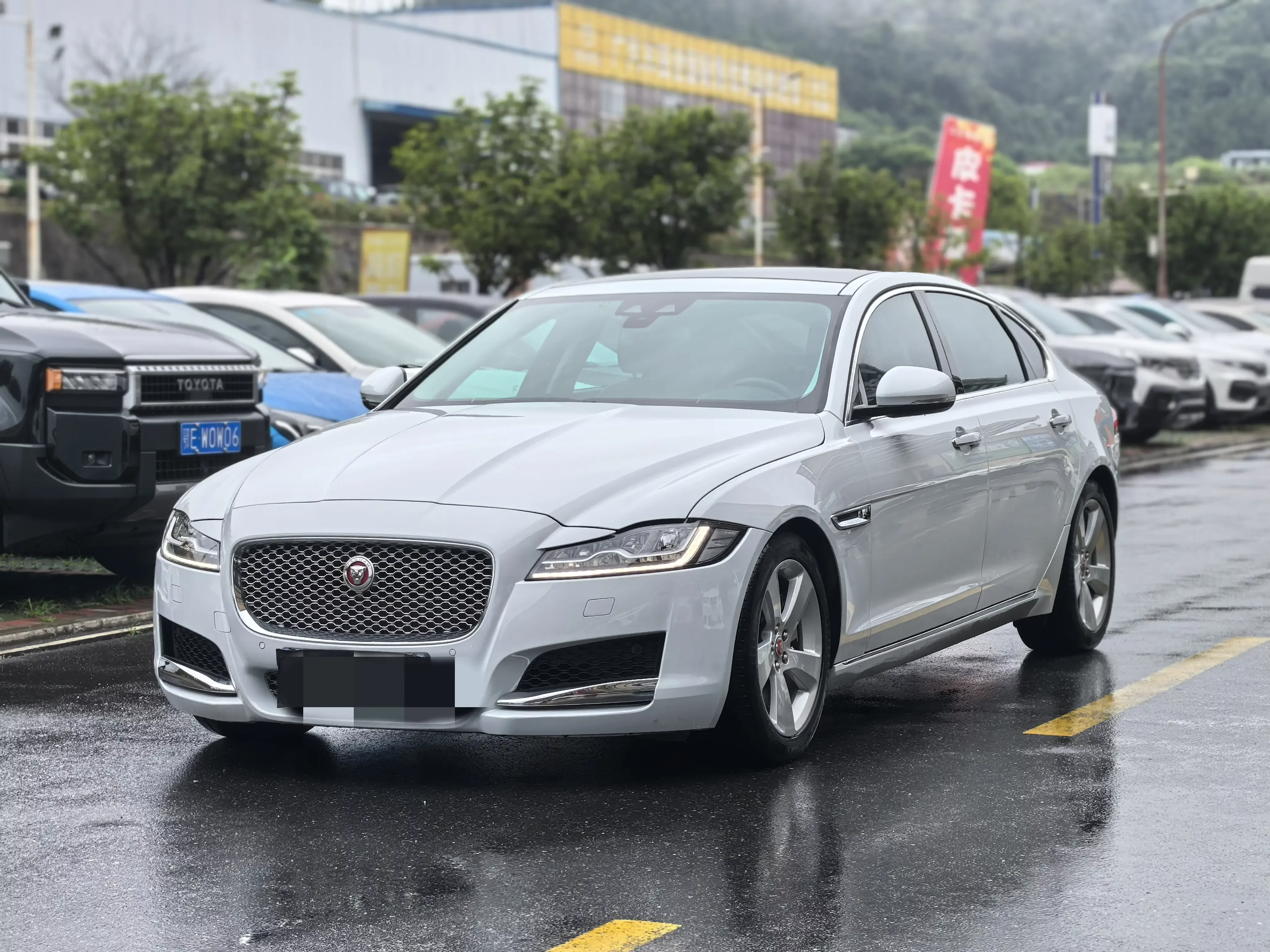 Jaguar XFL  из Китая