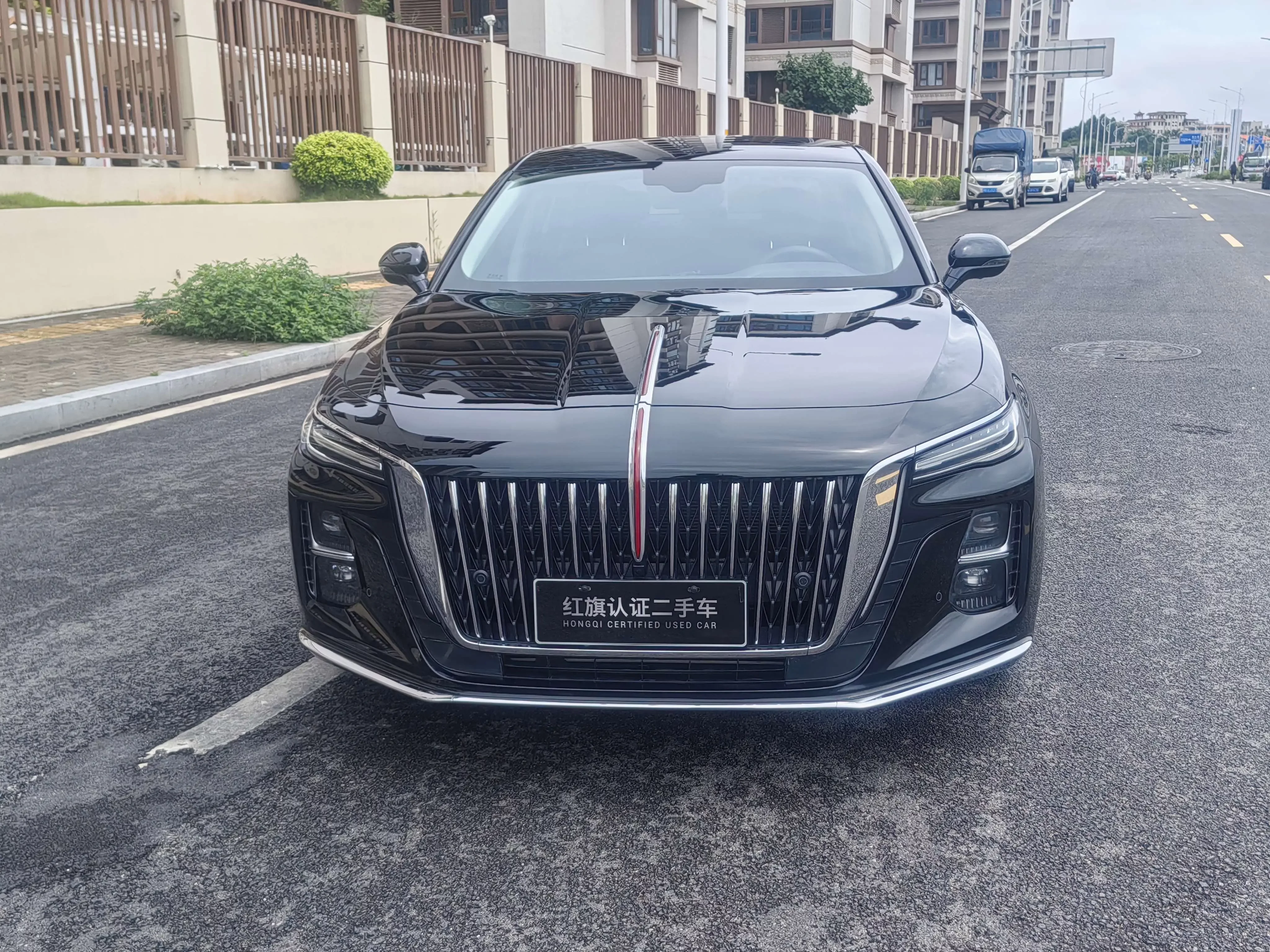 Hongqi H5
