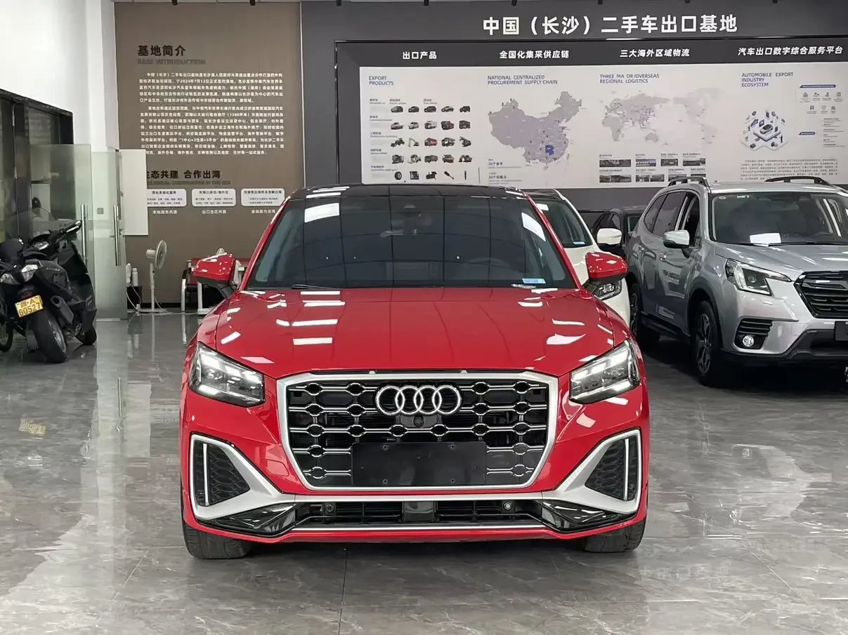 Audi Q2L