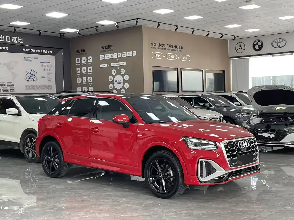 Audi Q2L
