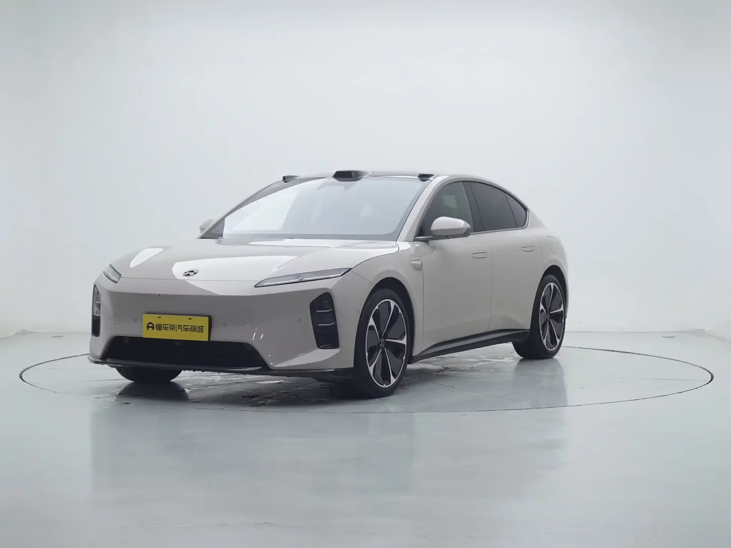 NIO ET5