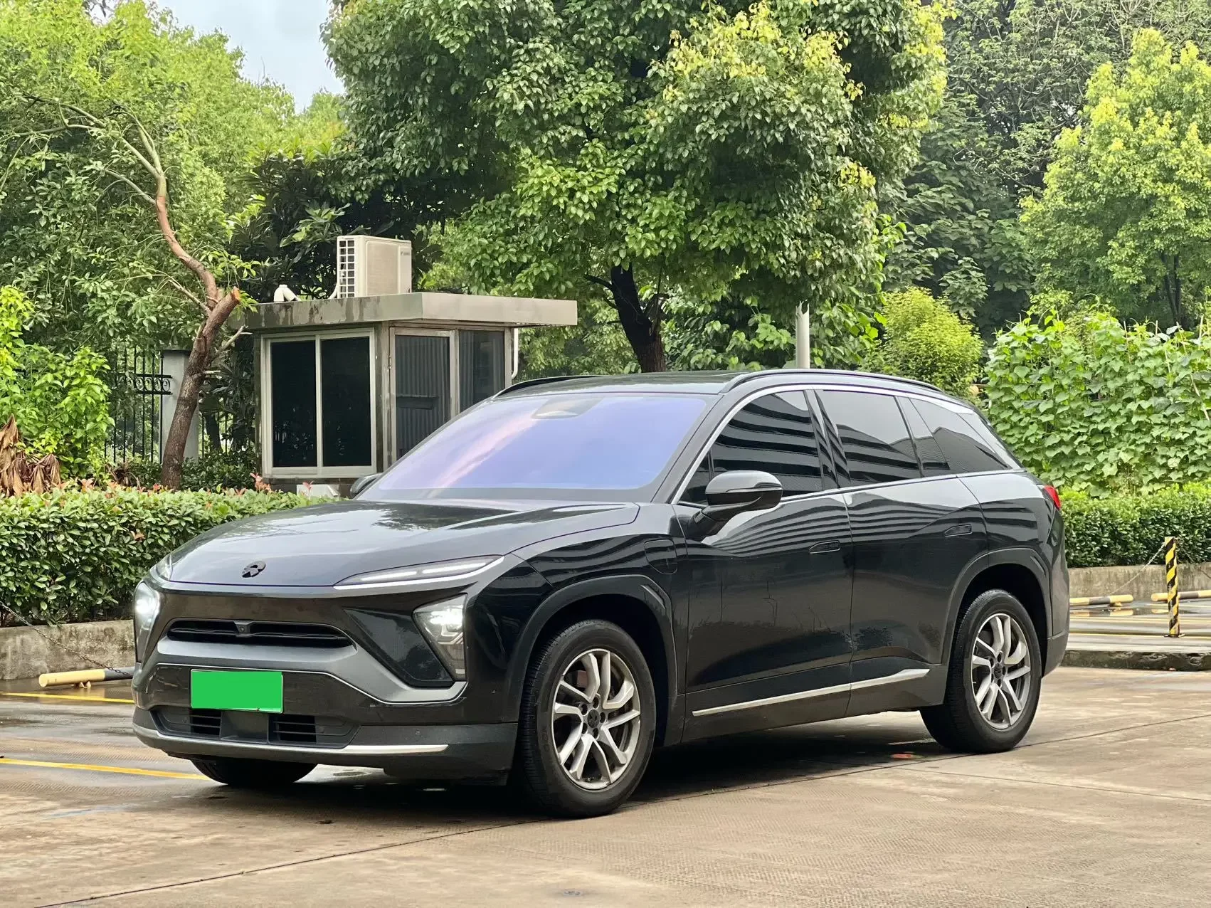 NIO ES6