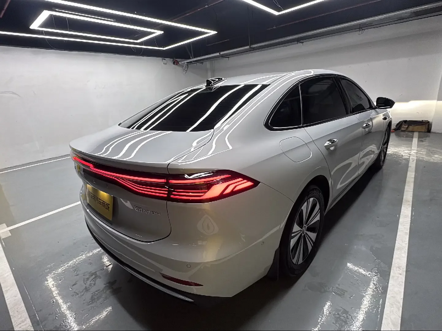 Geely Galaxy A7 EM