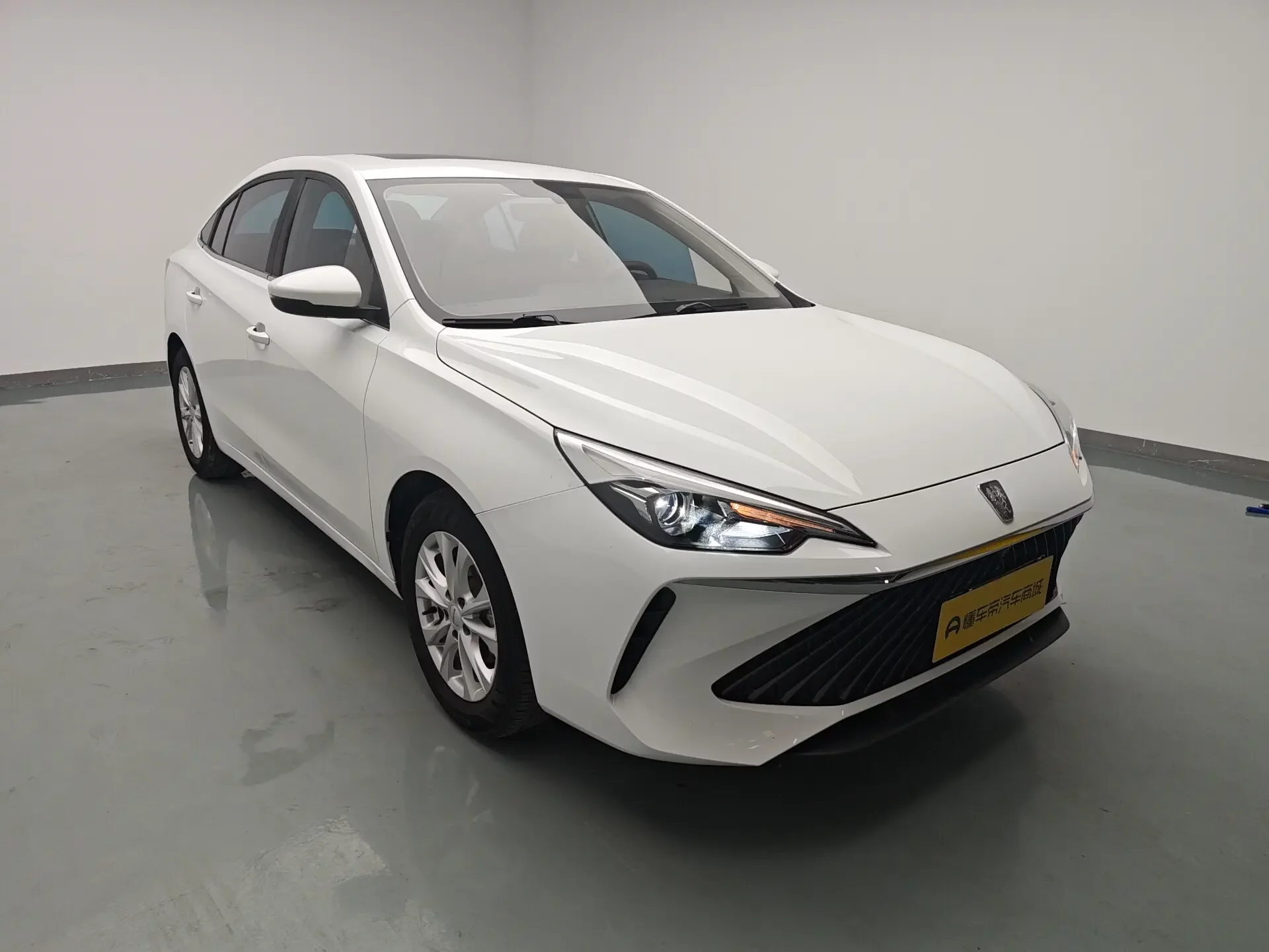 Roewe i5