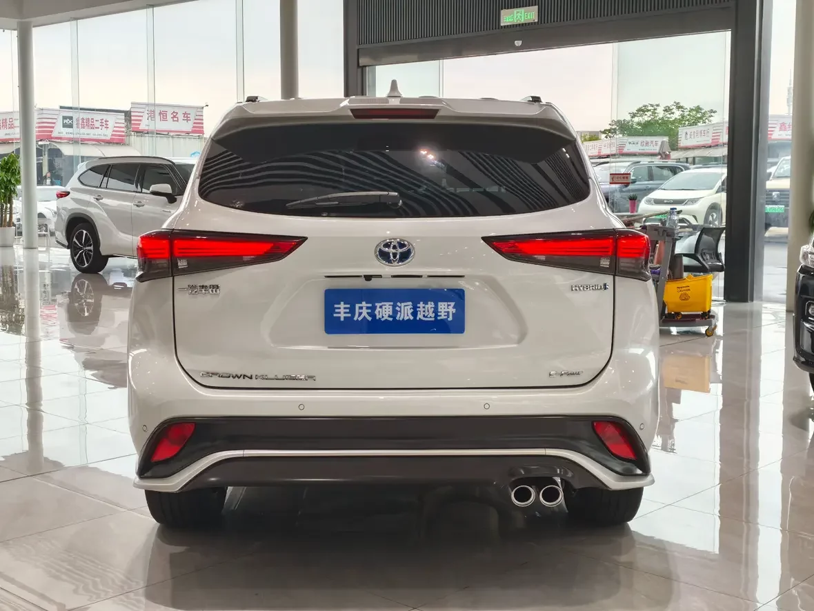 Toyota Crown Kluger