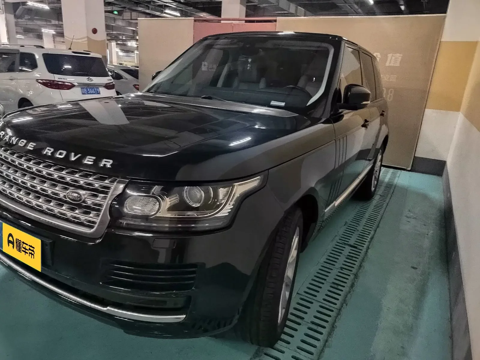 Land Rover range rover