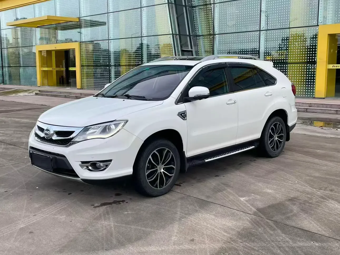BYD S7  из Китая
