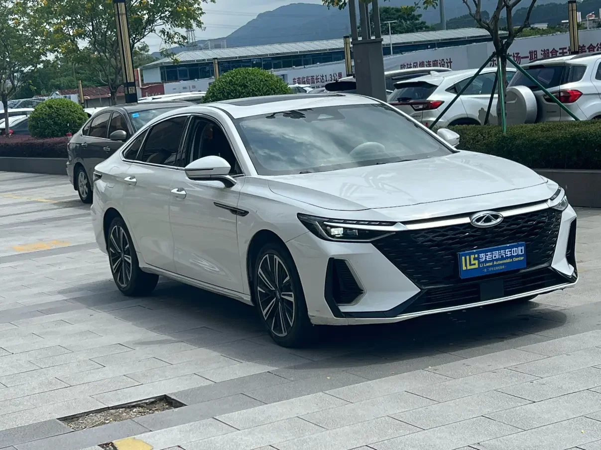 Chery Arrizo 8