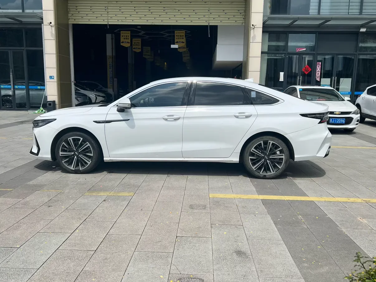 Chery Arrizo 8