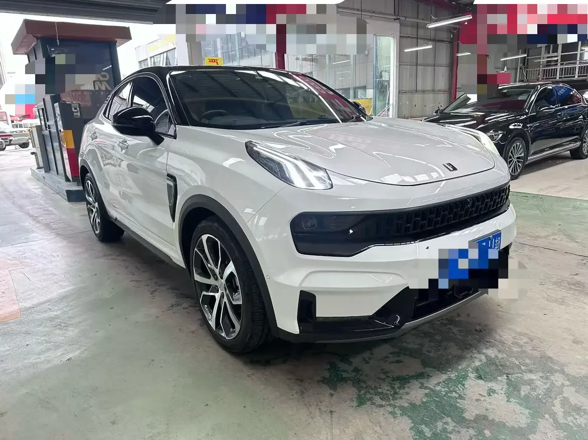 Lynk & Co 05