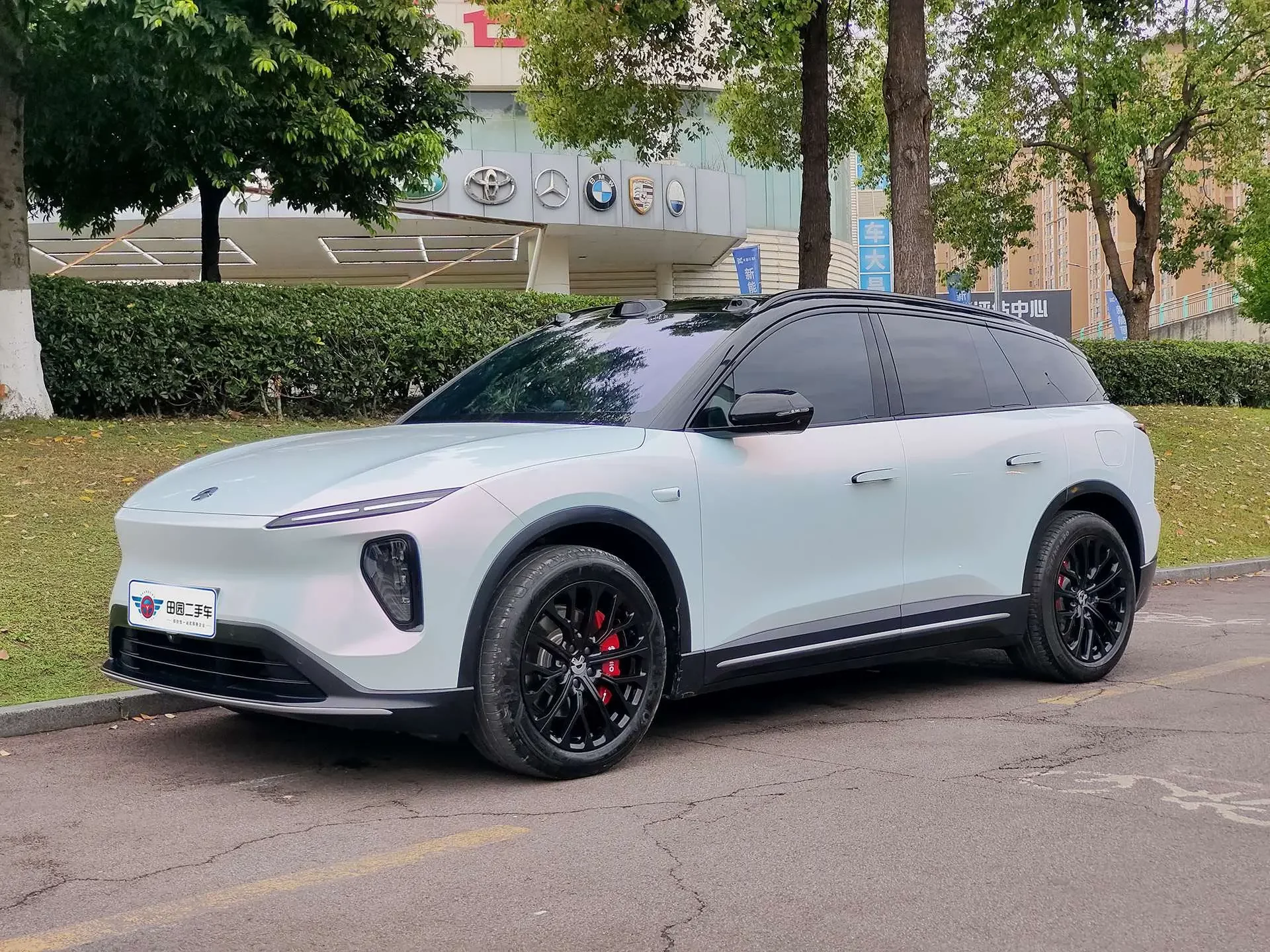 NIO ES6