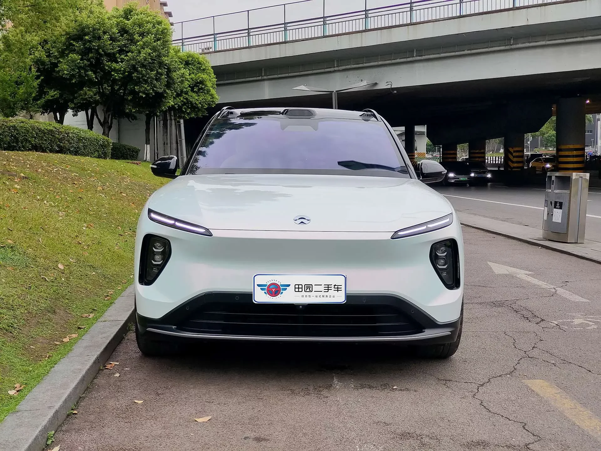 NIO ES6