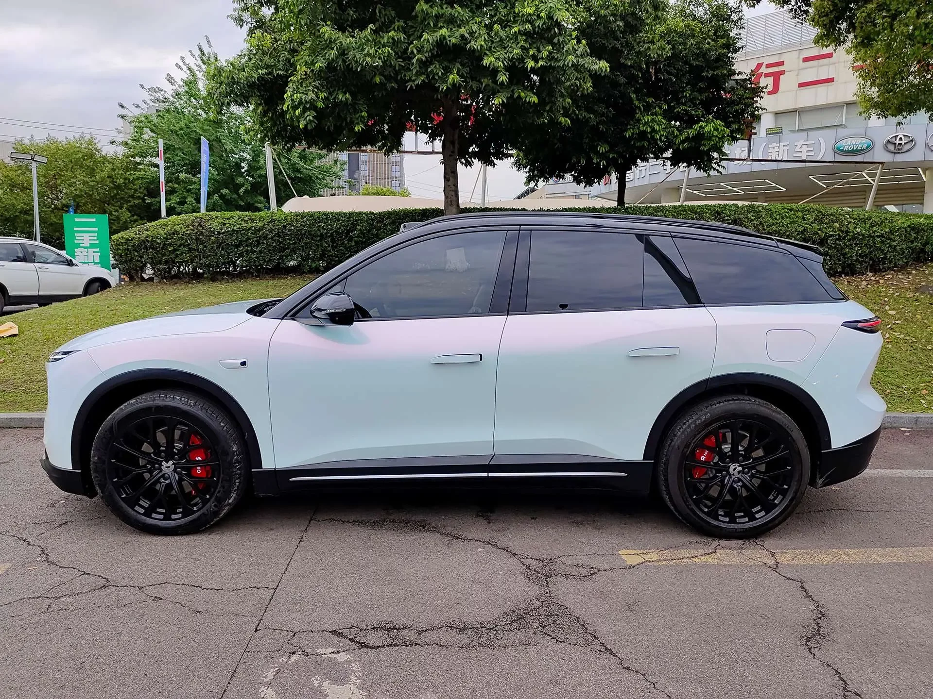 NIO ES6