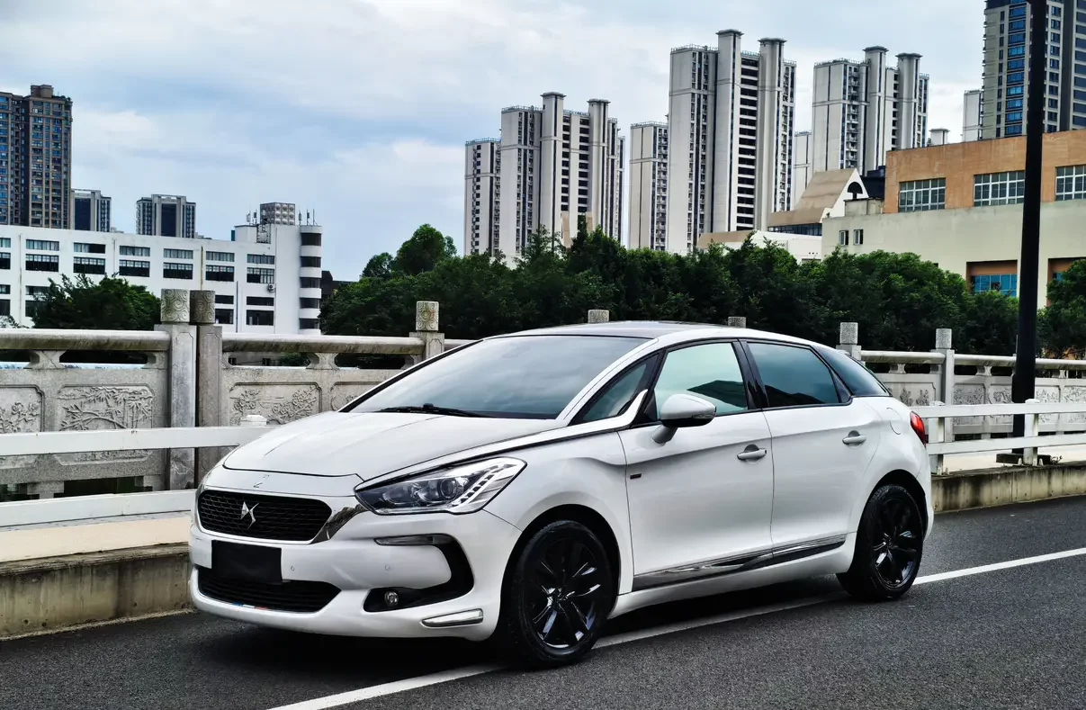 DS 5