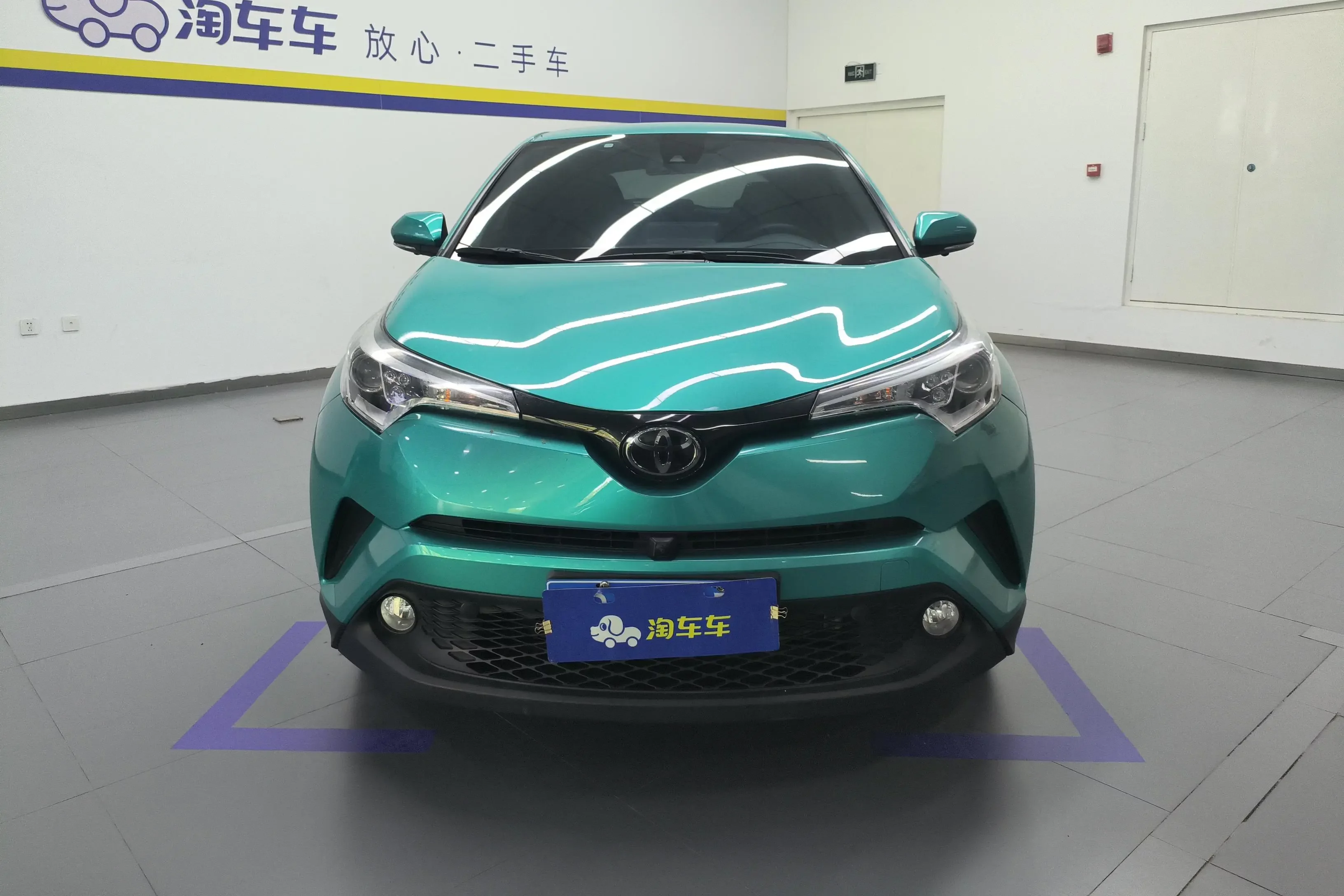 Toyota C-HR  из Китая