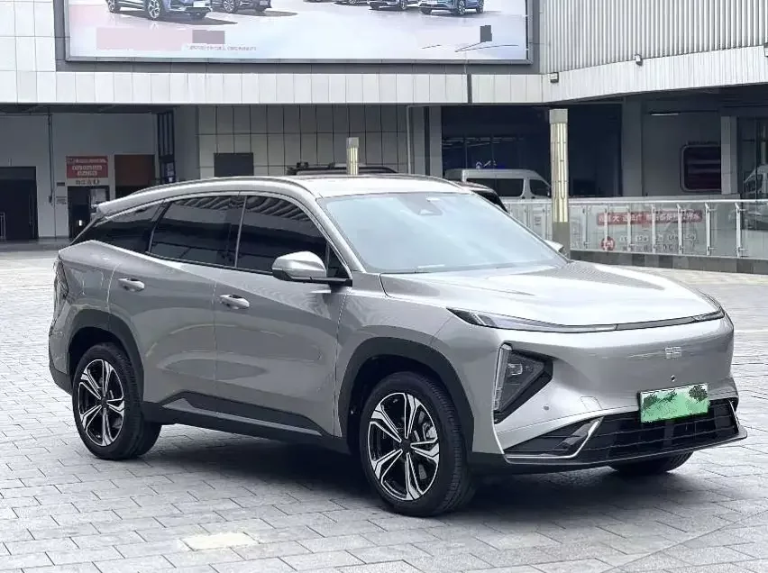 Geely Galaxy L7