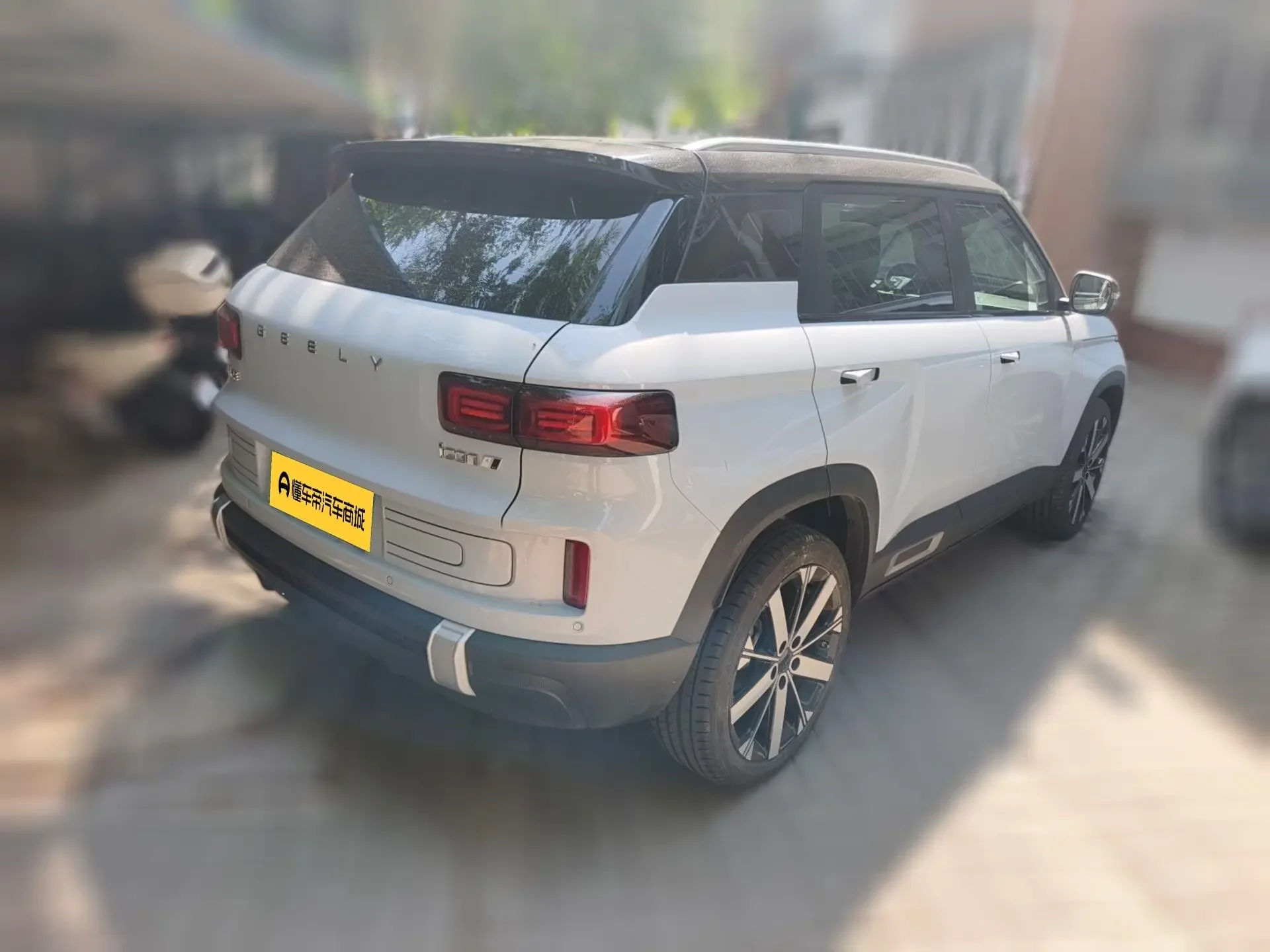 Geely ICON
