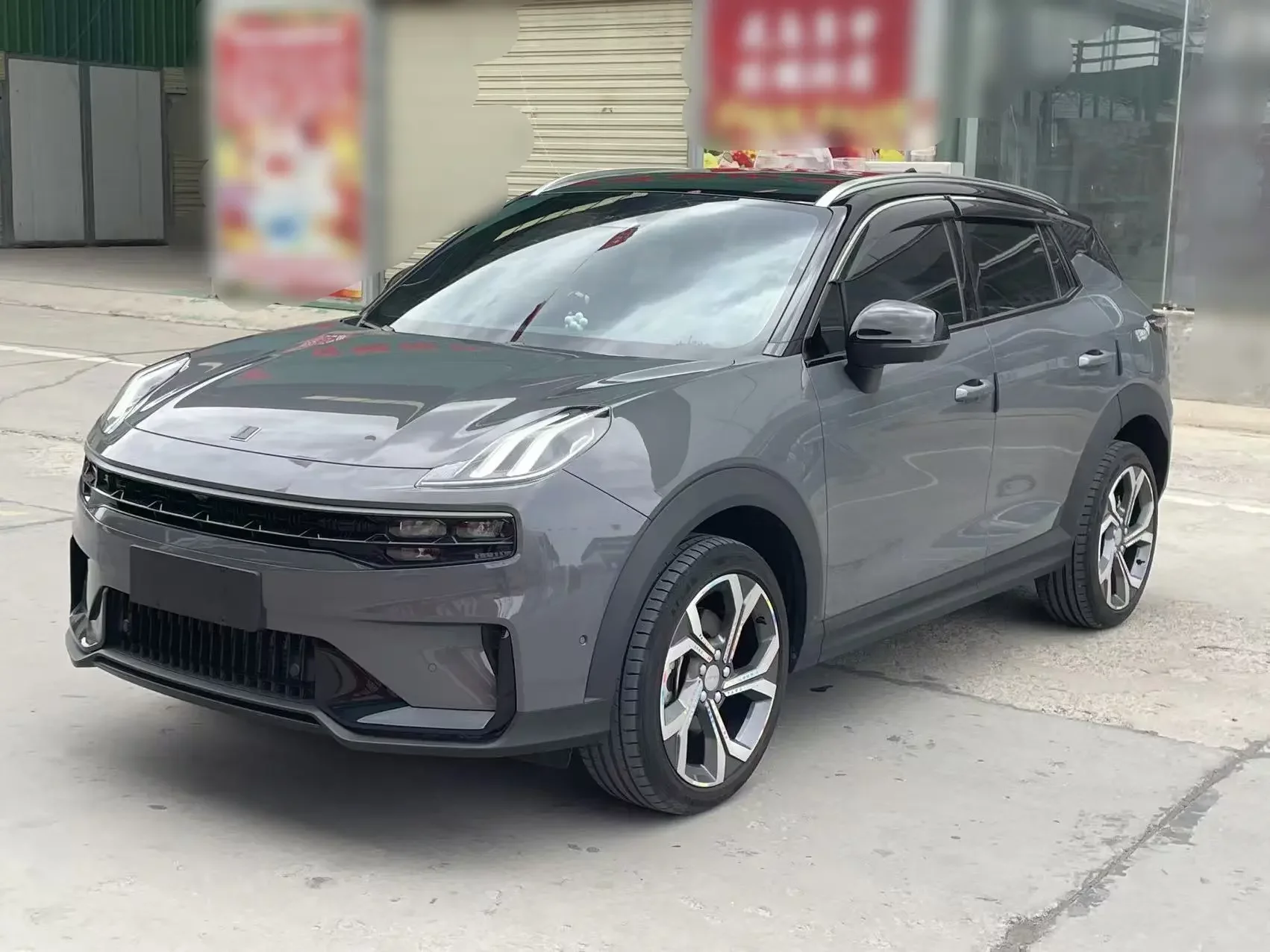 Lynk & Co 06