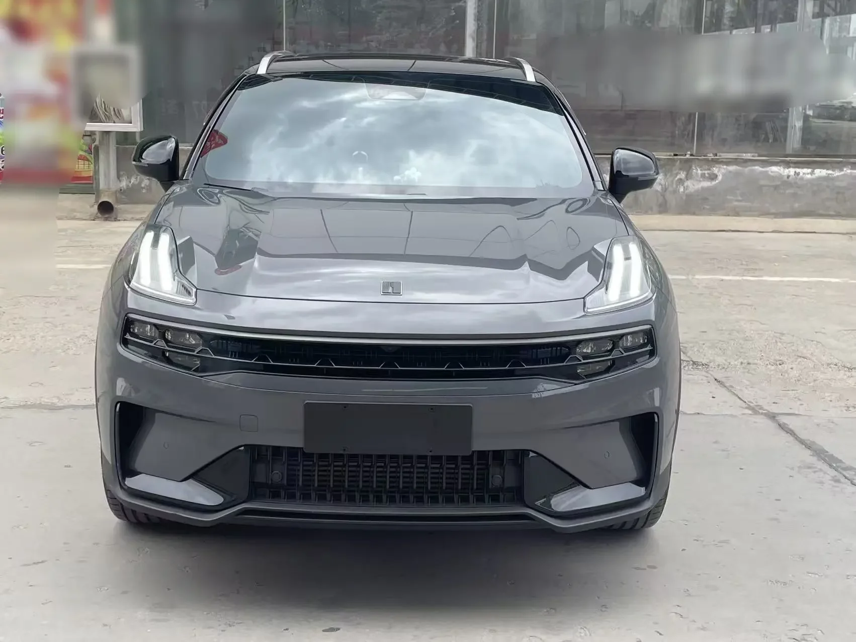 Lynk & Co 06
