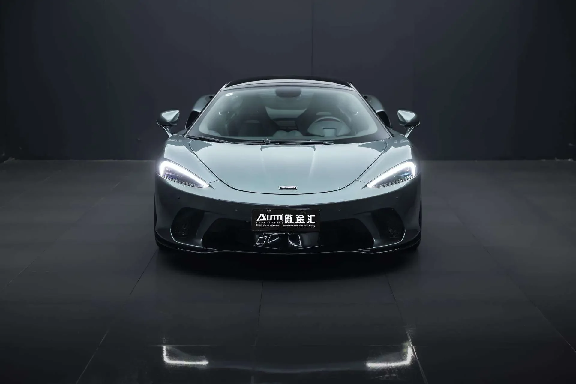 McLaren GT