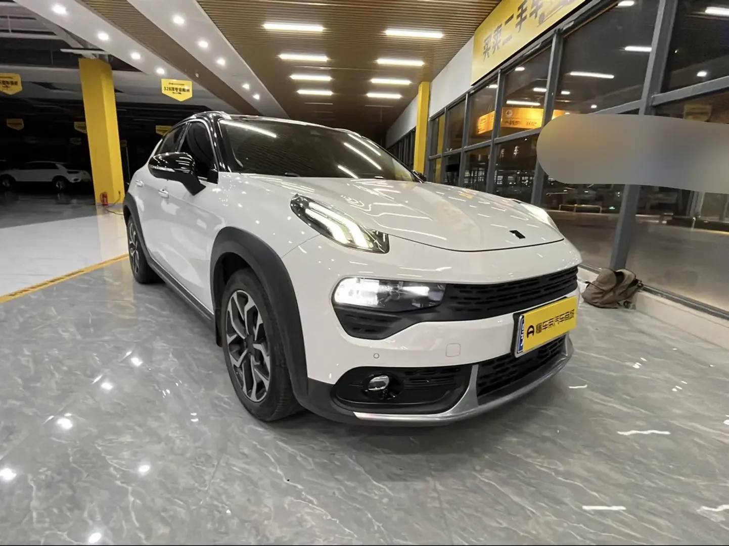 Lynk & Co 02