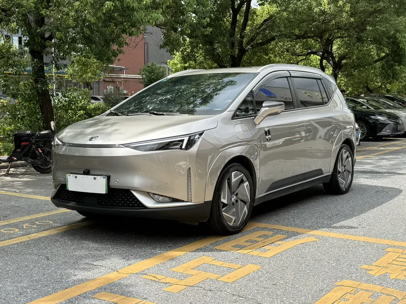 HYCAN Hechuang Z03