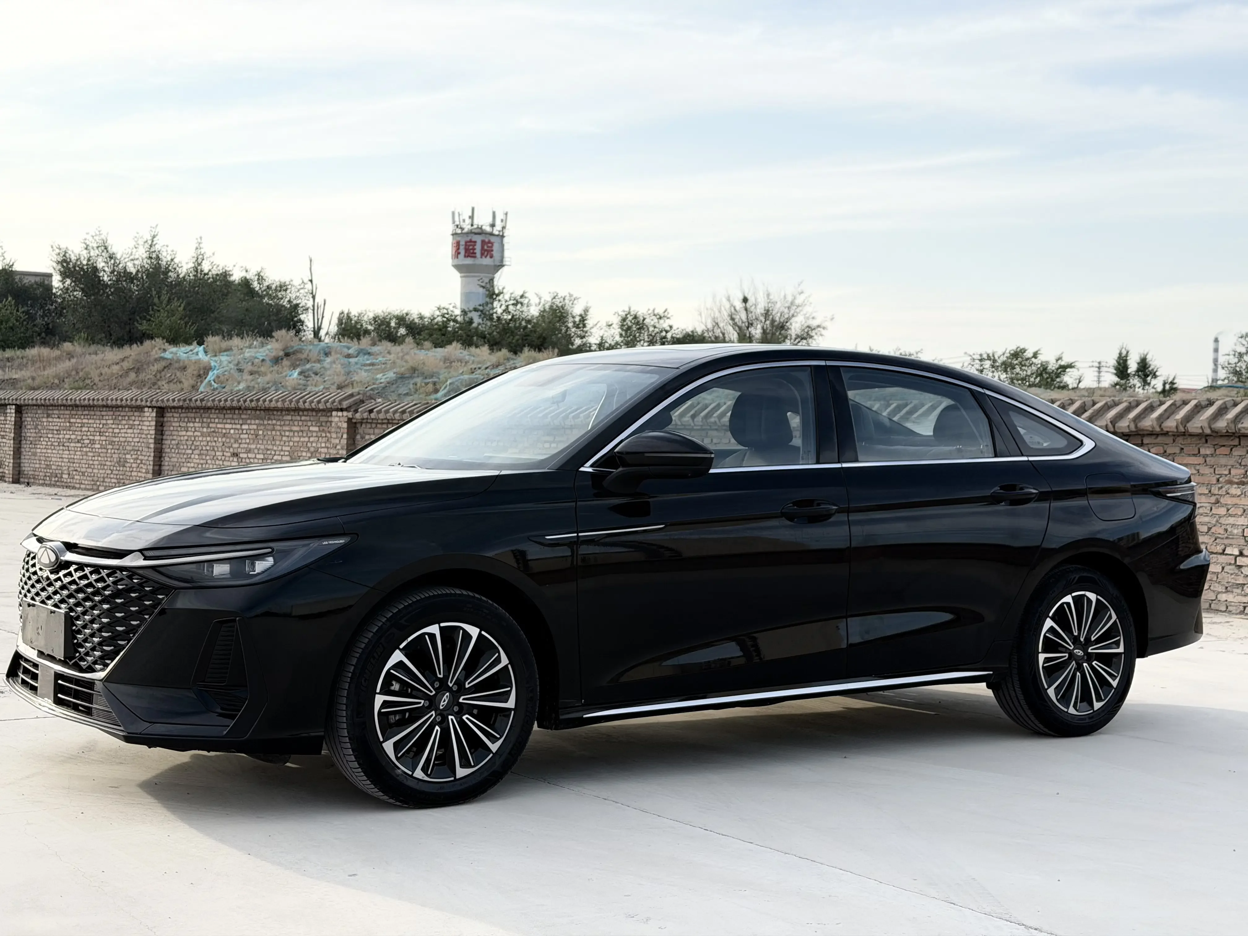 Chery Fengyun A8