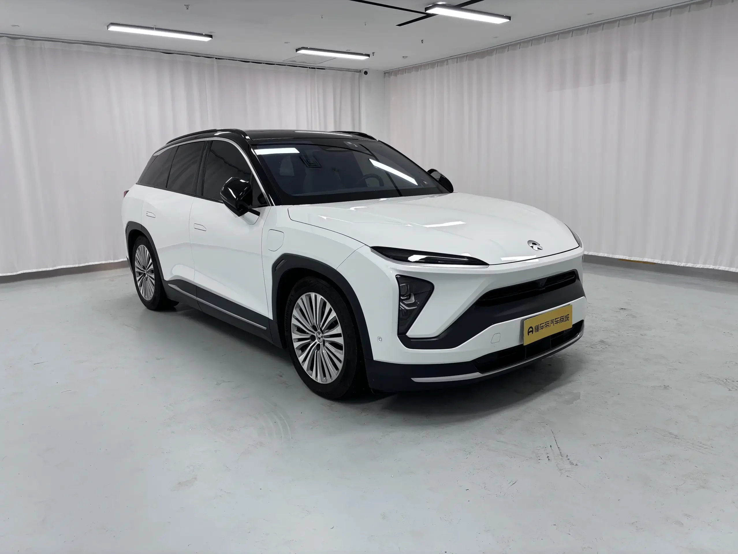 NIO ES6