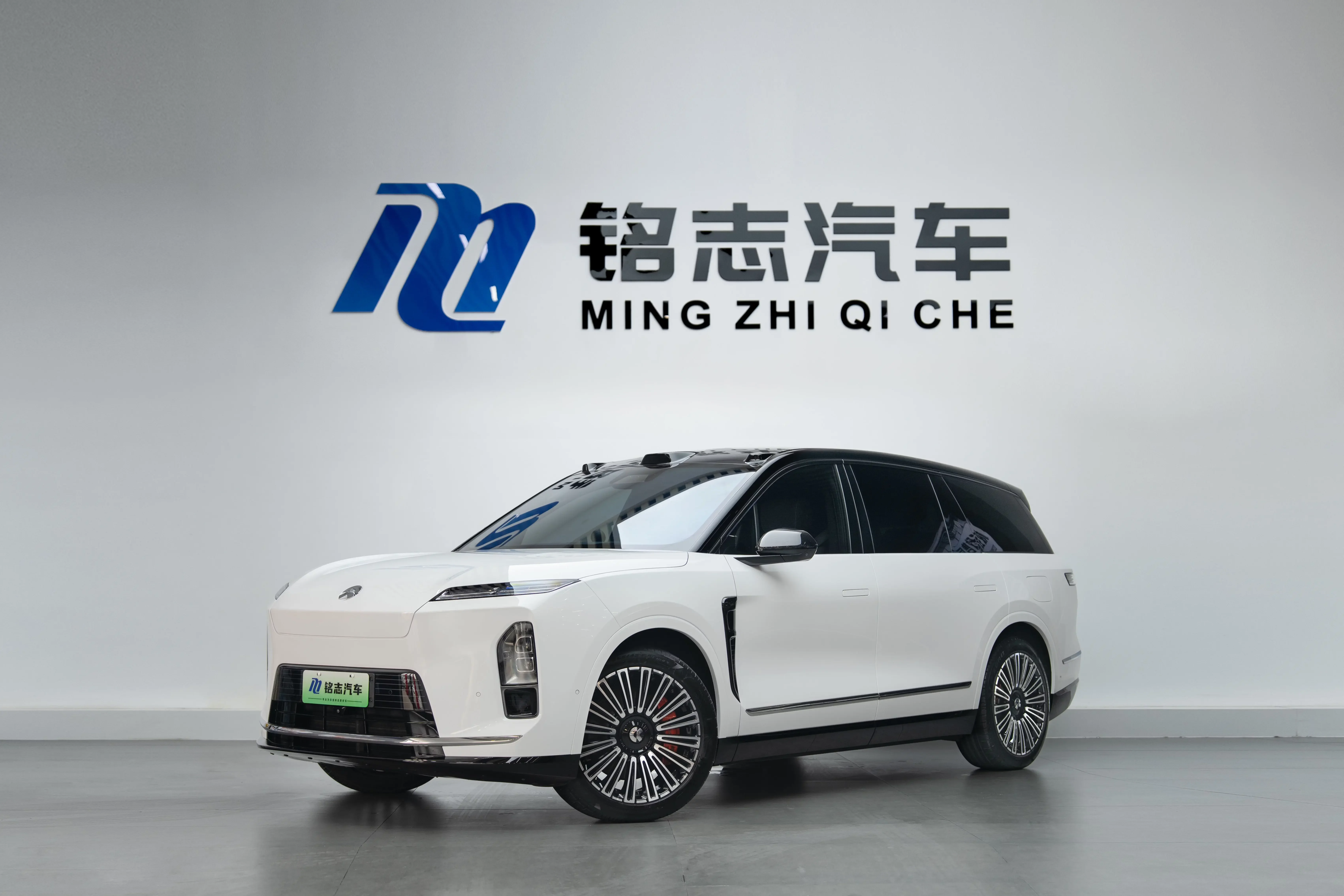 NIO ES8  из Китая